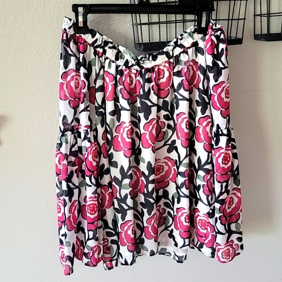 LOFT Tops - Tube top floral with bell sleeve